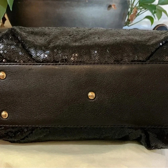 MCM Limited  Edition two-way bag - Picture 7 of 11